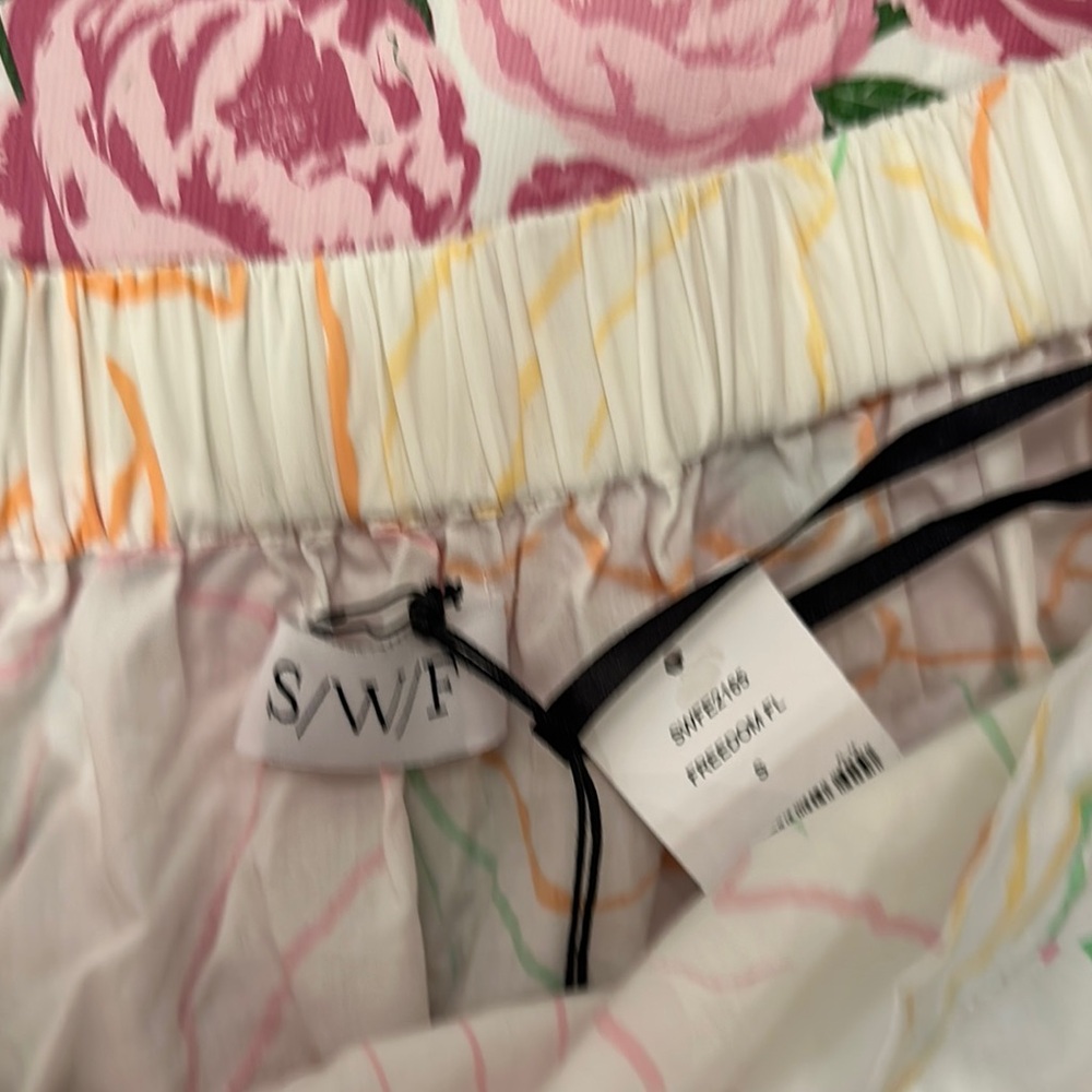 Floral Print Women's Skirt - Picture 5 of 7